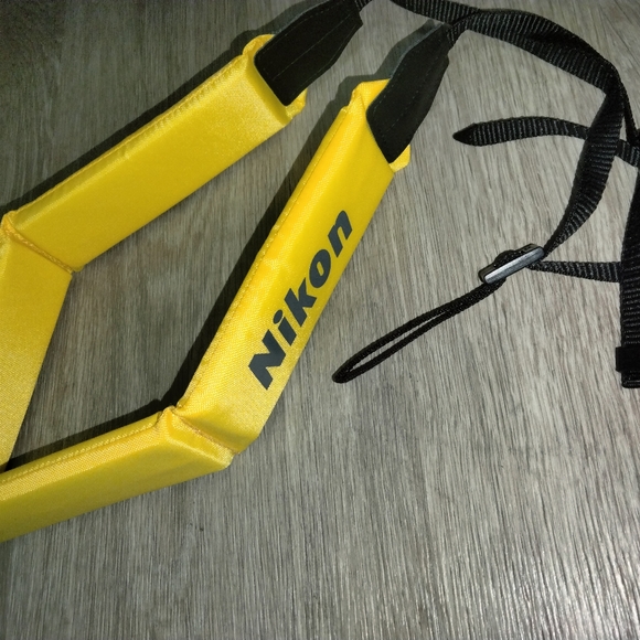 Nikon Strap for the Nikon 7x50 Ocean Pro Binocular (Replacement)- Camera Strap - Picture 1 of 2